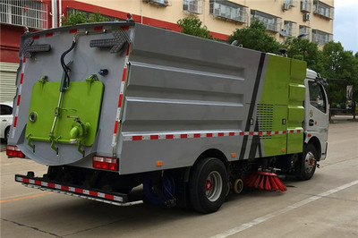 国六东风多利卡洗扫车 高效清洁与物流运输的完美结合
